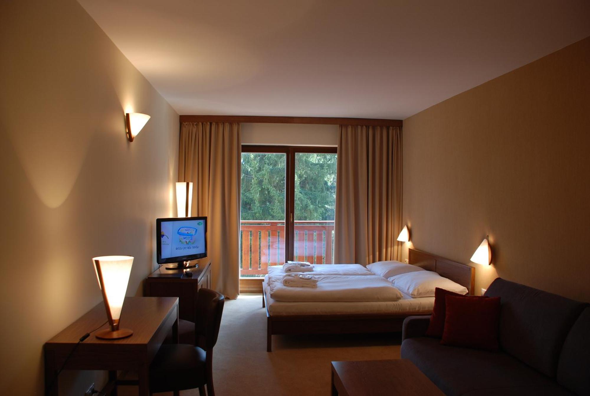 Hotel Rozsutec เทรโควา ภายนอก รูปภาพ