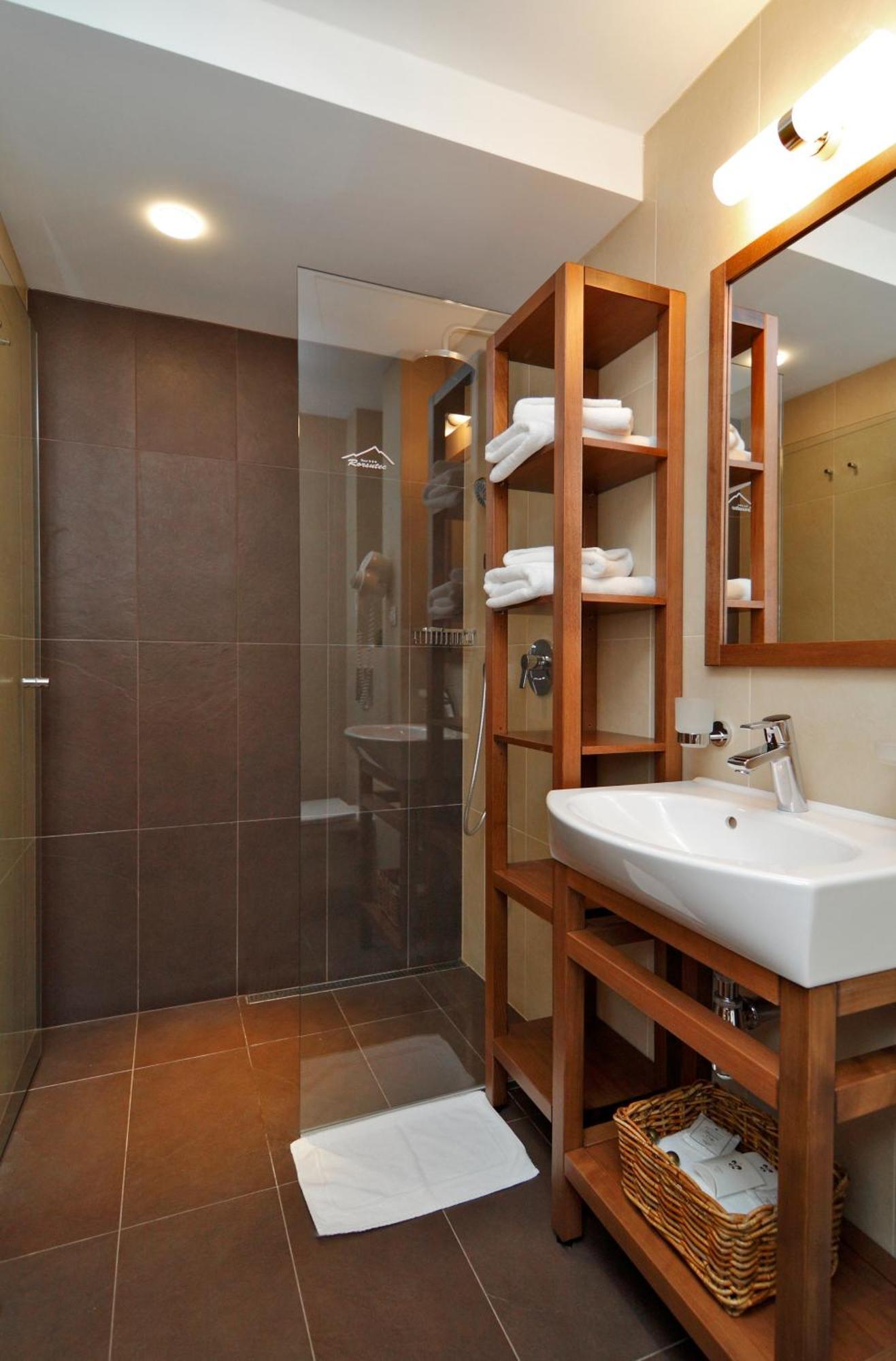 Hotel Rozsutec เทรโควา ภายนอก รูปภาพ